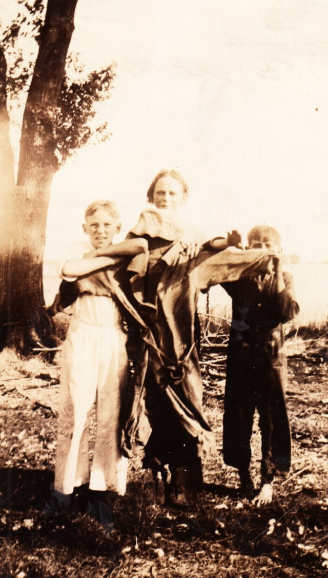 What Scarecrows looked like in the Past Through these Historical Photos