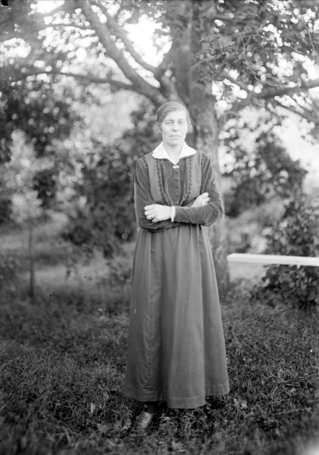 Stunning Portraits of Swedish People from the Early-20th Century by John Alinder