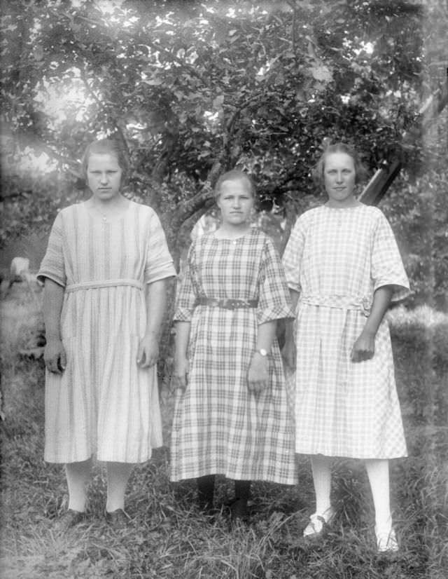 Stunning Portraits of Swedish People from the Early-20th Century by John Alinder