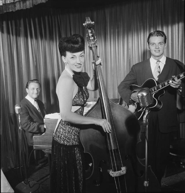 Beautiful photos of Jazz Bassist Vivien Garry from the 1940s