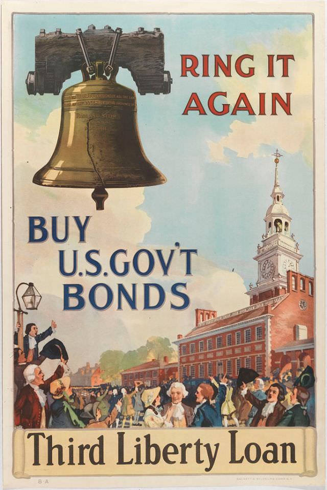 Colonial-era celebratory crowd in front of Independence Hall in Philadelphia, PA