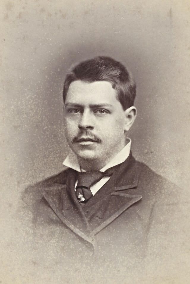 John Parker Bronk (1855-1904), Yale Law School, 1877