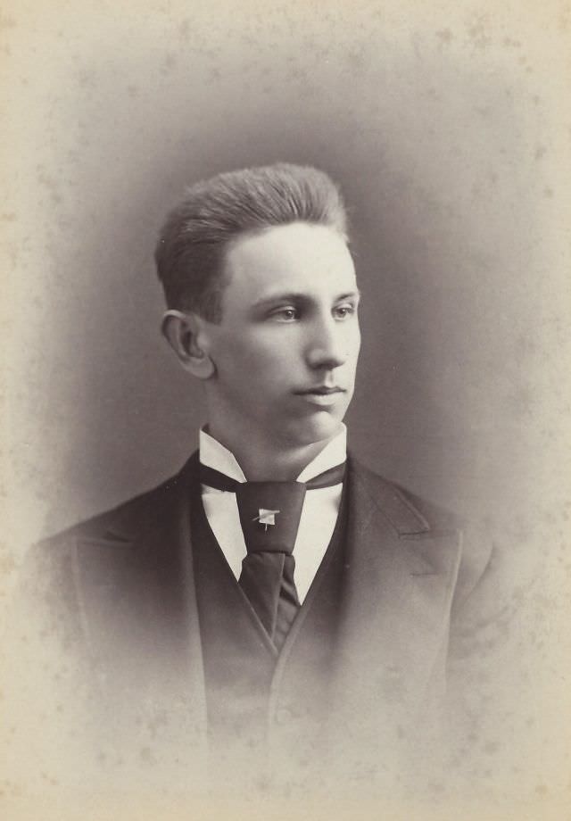 Lawyer, miner, lumberman, street railway worker, and hotel clerk, Carlton Fyler Drake (1857-1935), Yale Law School, 1877