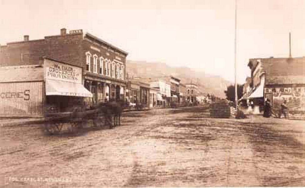 1200 Block Pearl Street, Looking West, 1881