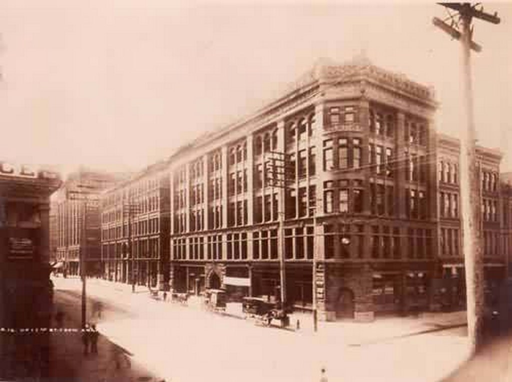17th Street,1885