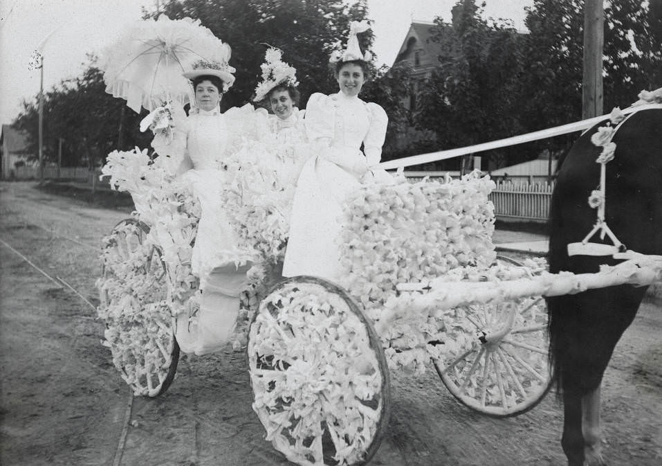 Flower Carnival Carriage, 1898