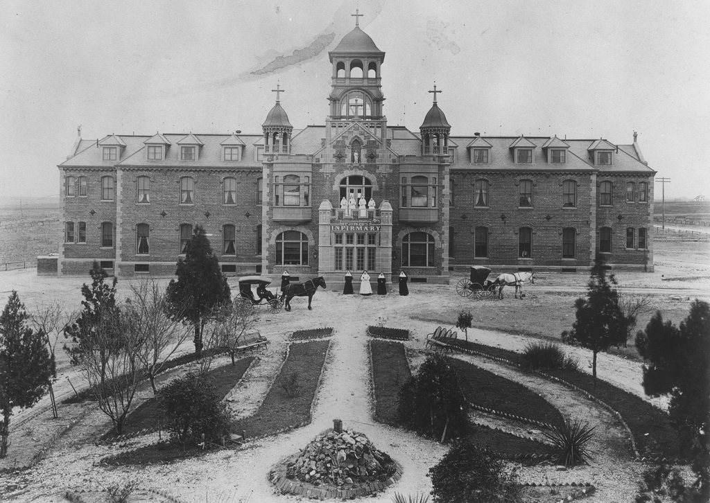 Saint Joseph's Infirmary, 1898
