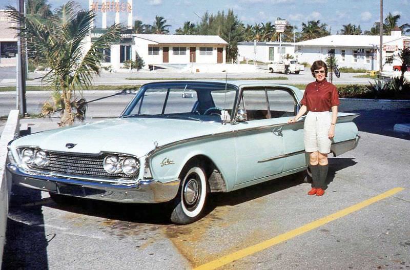 1960 Ford Galaxie 4-Door Sedan