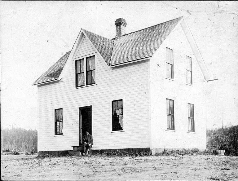 Unidentified residence at Queen Aveneue in Seattle, 1870