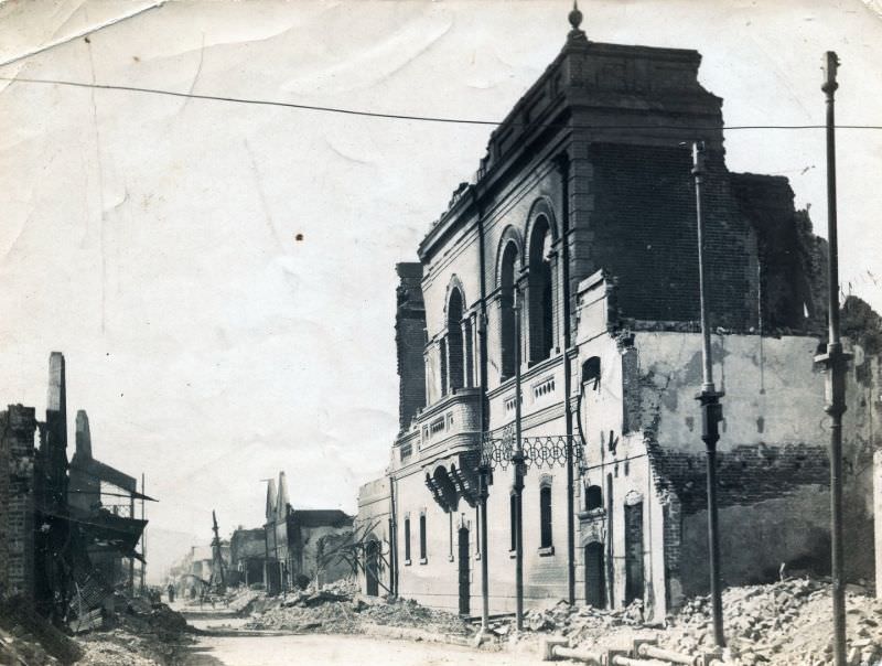 Colonial Bank after the Earthquake, Kingston, Jamaica, 1907
