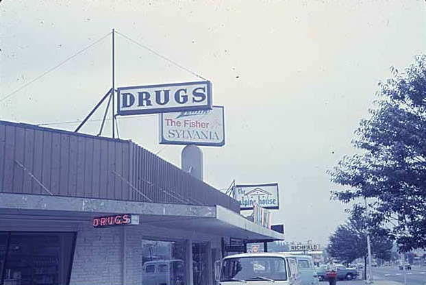 Drugstore, Bellevue, 1969