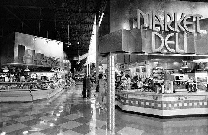 Larry's Market interior, Bellevue, 1989