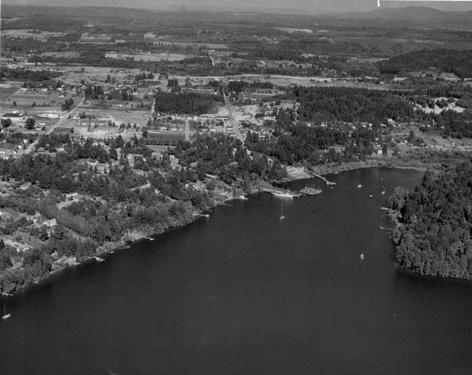 Aerial shot of Meydenbauer Bay,1948 southeast facing.