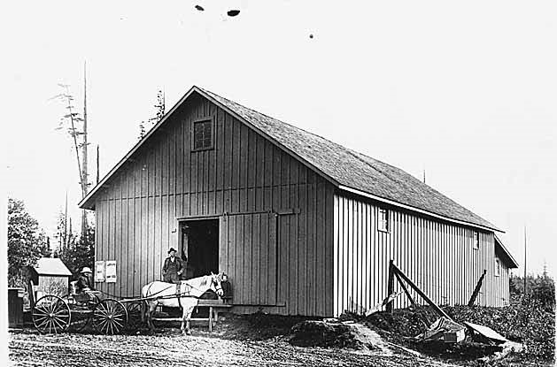 Midlakes Grain and Feed Store, Bellevue, 1914