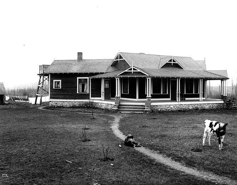 Panoramic view in vicinity of Bellevue, 1915