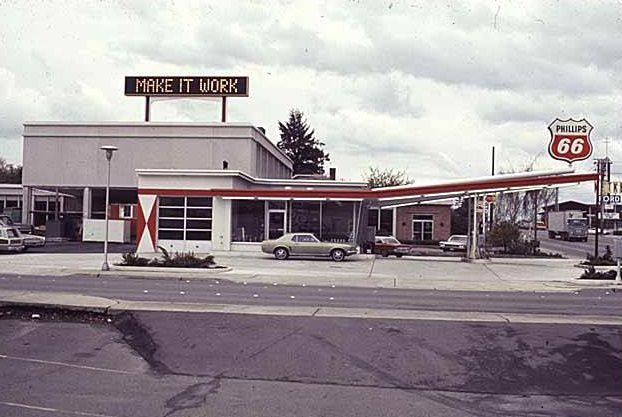 Phillips 66 station, Bellevue, 1969