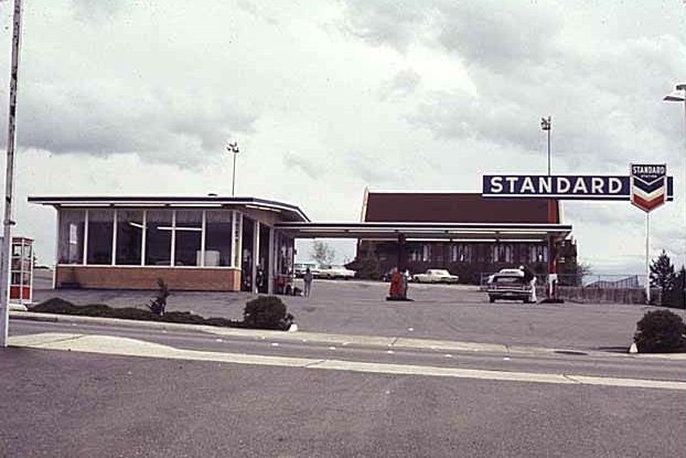 Standard Gas Station, Bellevue, 1969