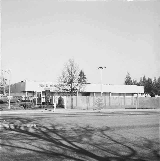 Uncle Harold's Bike Shop, Bellevue, 1985