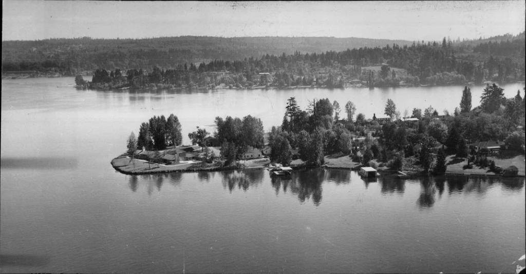 Hunt's Point with Yarrow Point in the background, 1952