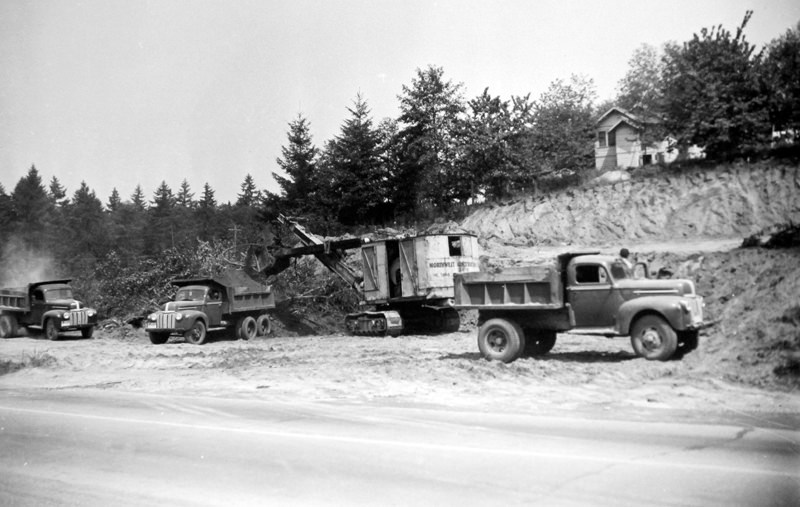 Excavation near the site that became home to Kaiser and Fraser Cars and Eckern’s Bellevue Automotive Company, 1946