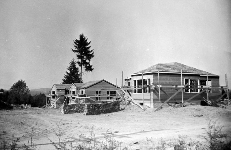 Homes under construction in what's now downtown Bellevue, 1946