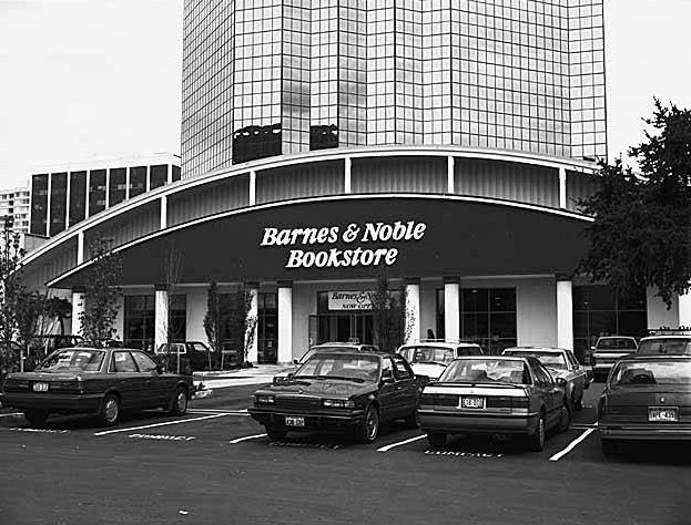 Barnes & Noble bookstore, Bellevue, 1989