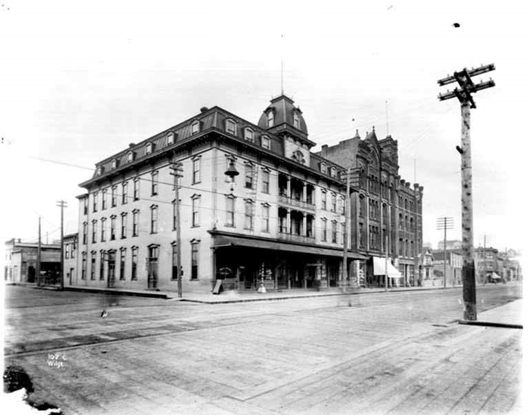 Bell's Hotel, 1900