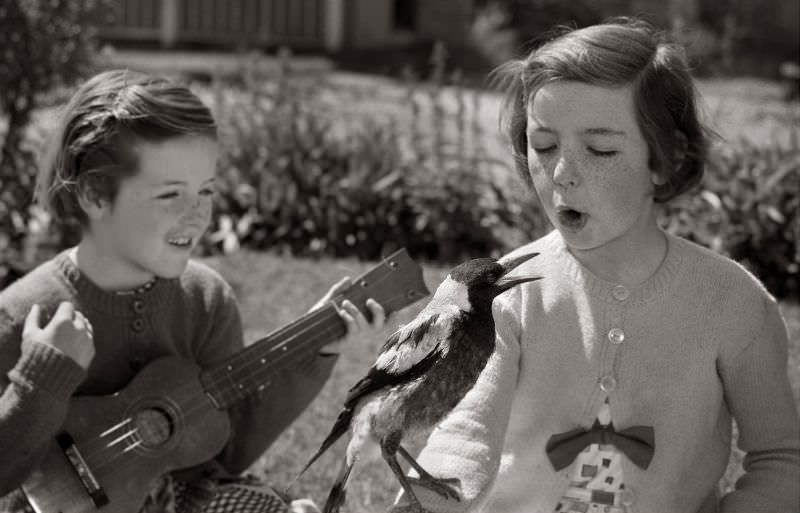 Stunning Vintage Photos of Children Having Fun During the 1950s