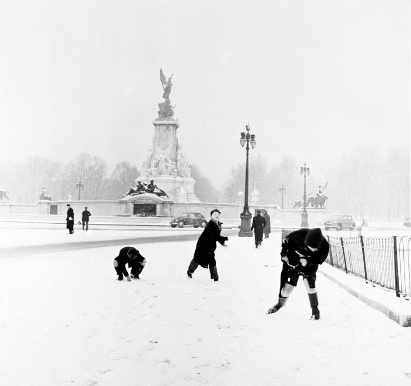 London, 1957.