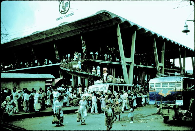 Market at Girardot. Rio Magdalena is watery highway to this market, Colombia