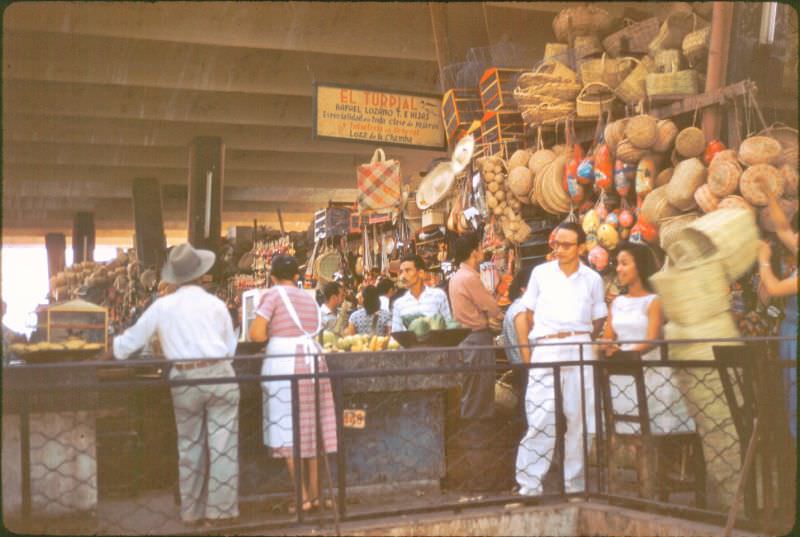 Girardot pottery and junk, Colombia