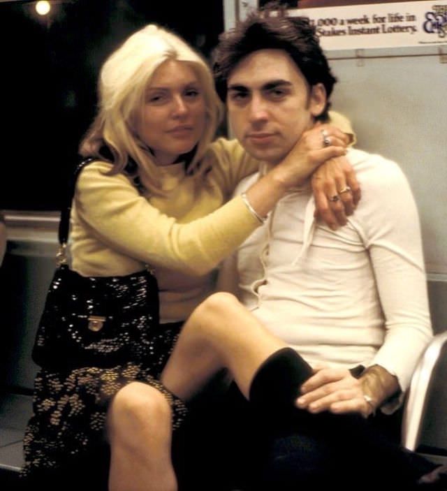 Beautiful Photos of Debbie Harry and Chris Stein during their Romantic Relationship