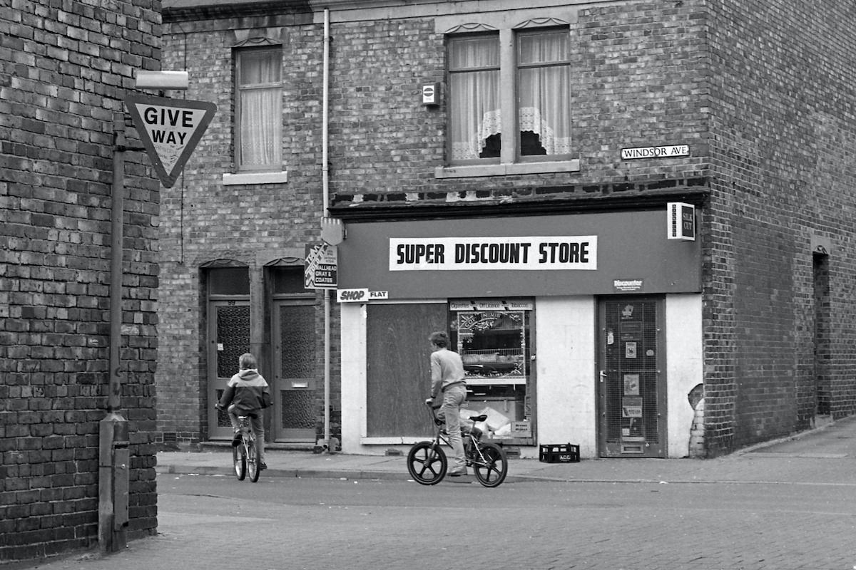 Super Discount Store on Windsor Avenue, Gateshead 1985