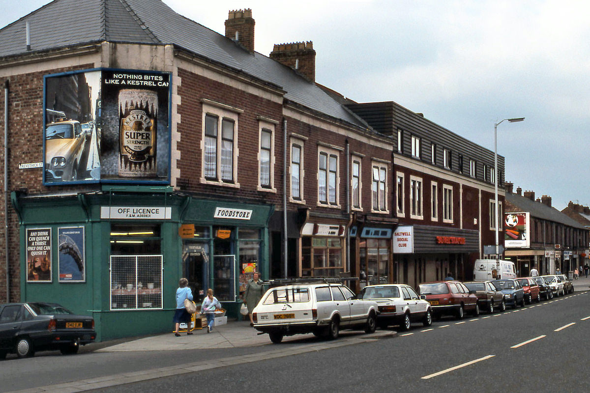 Saltwell Road, corner of Trevethick Street in 1989.