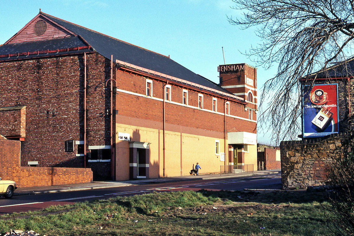 Bensham Bingo Hall, formerly a cinema, on Bensham Road in 1980