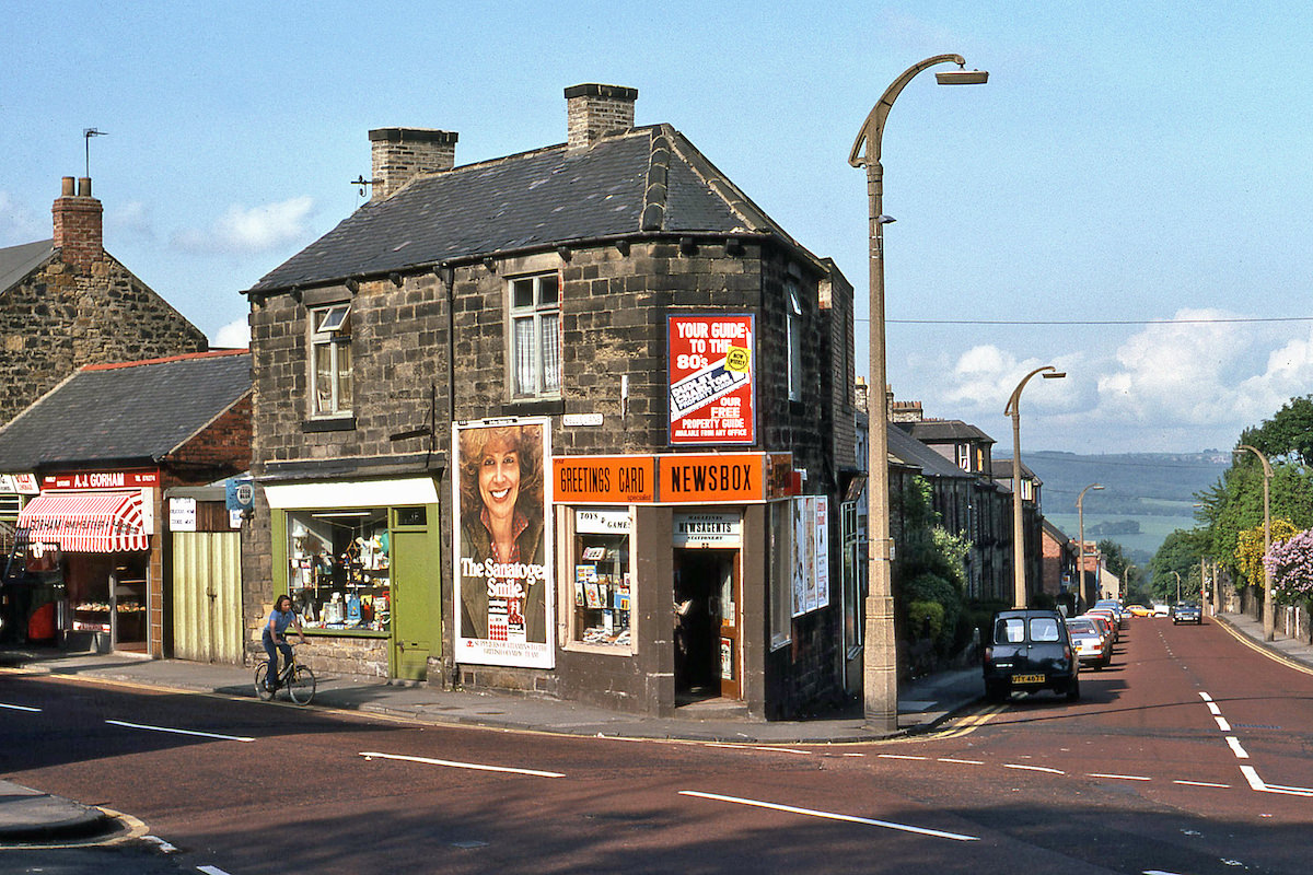 ells Lane, Low Fell at the junction with Beaconsfield Road in 1980.