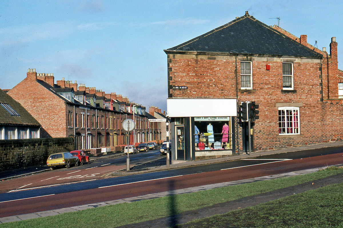 Bensham Road at its junction with Sidney Grove in 1980