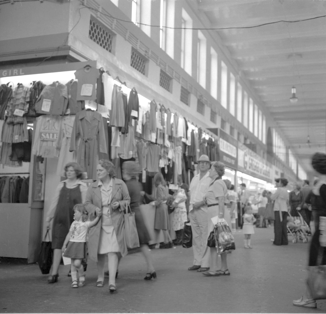 Amazing Vintage Photos of Grainger Market, Newcastle upon Tyne from the 1970s and 1980s