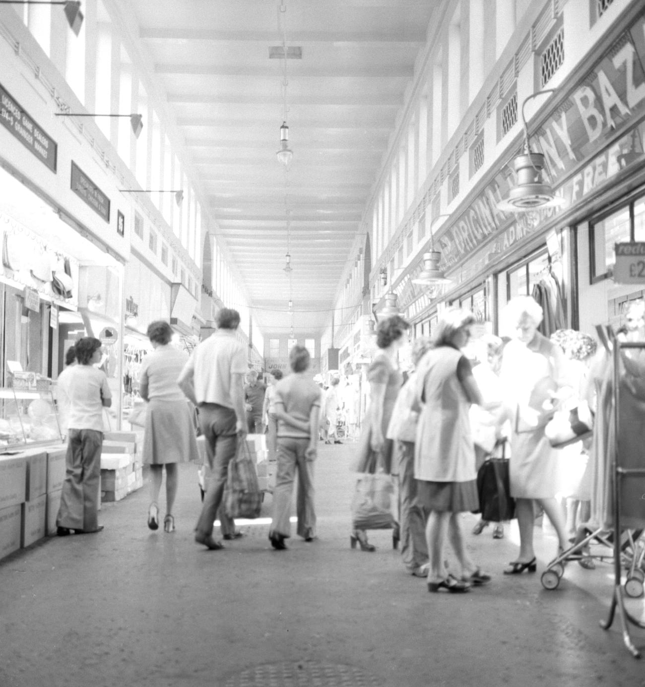 Amazing Vintage Photos of Grainger Market, Newcastle upon Tyne from the 1970s and 1980s