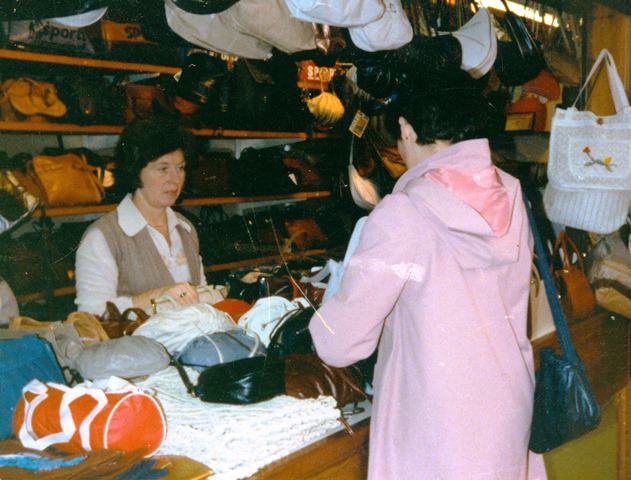 Amazing Vintage Photos of Grainger Market, Newcastle upon Tyne from the 1970s and 1980s