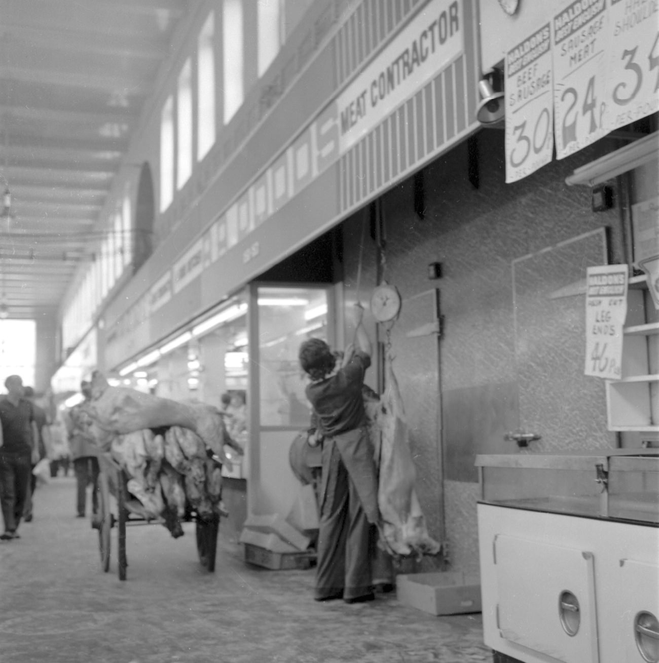 Amazing Vintage Photos of Grainger Market, Newcastle upon Tyne from the 1970s and 1980s