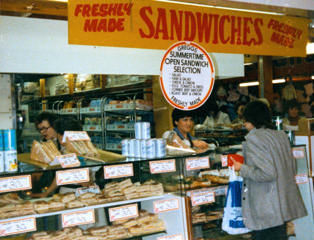 Amazing Vintage Photos of Grainger Market, Newcastle upon Tyne from the 1970s and 1980s