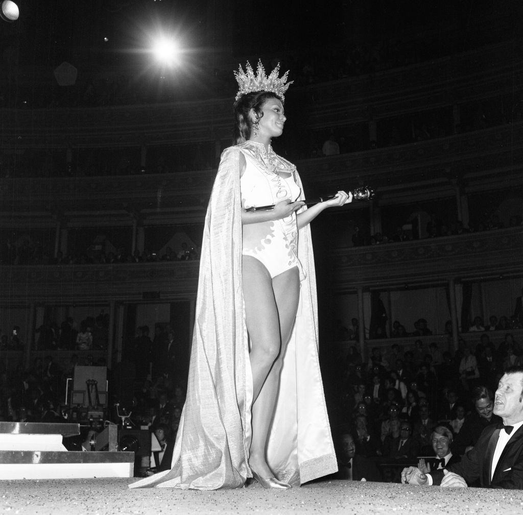 Miss Grenada Jennifer Hosten is crowned, Friday 20th November 1970.
