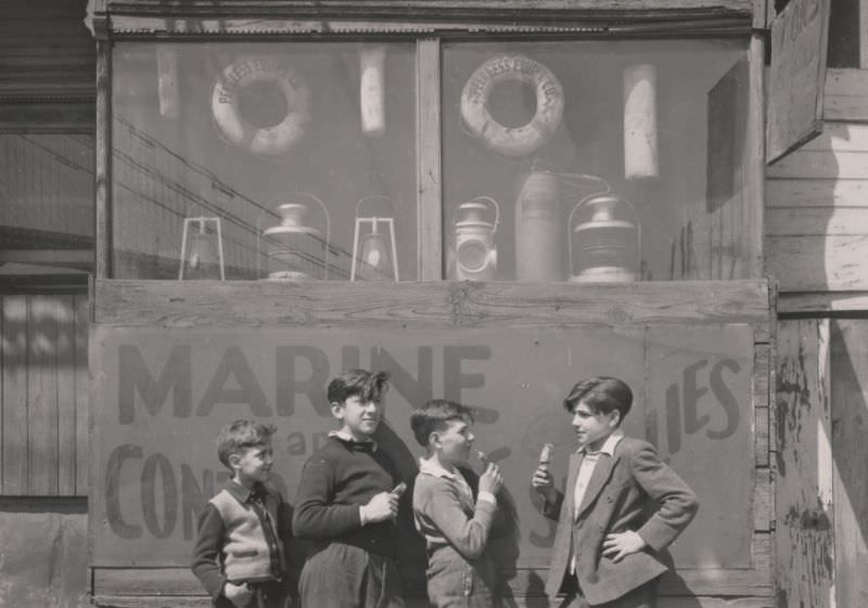 Near Fulton Fish Market, 1946