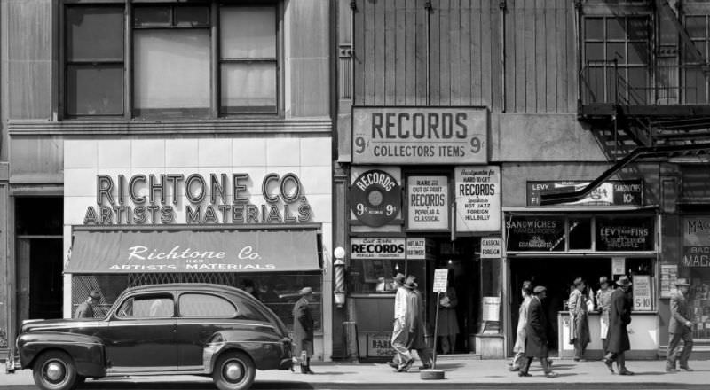 6th Avenue between 43rd and 44th Streets, 1948