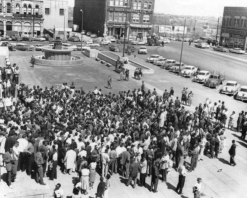 Massive crowd of silent marchers, Nashville, Tennessee, 1960