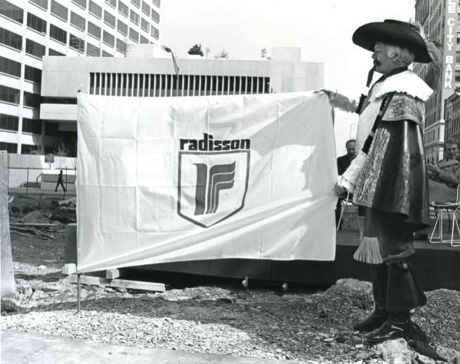 Radisson Plaza Hotel groundbreaking with Mayor Fulton, Nashville, Tennessee, 1978