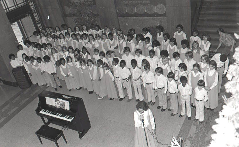 School music choral group performing in the lobby of the Nashville Courthouse building, Nashville, 1978
