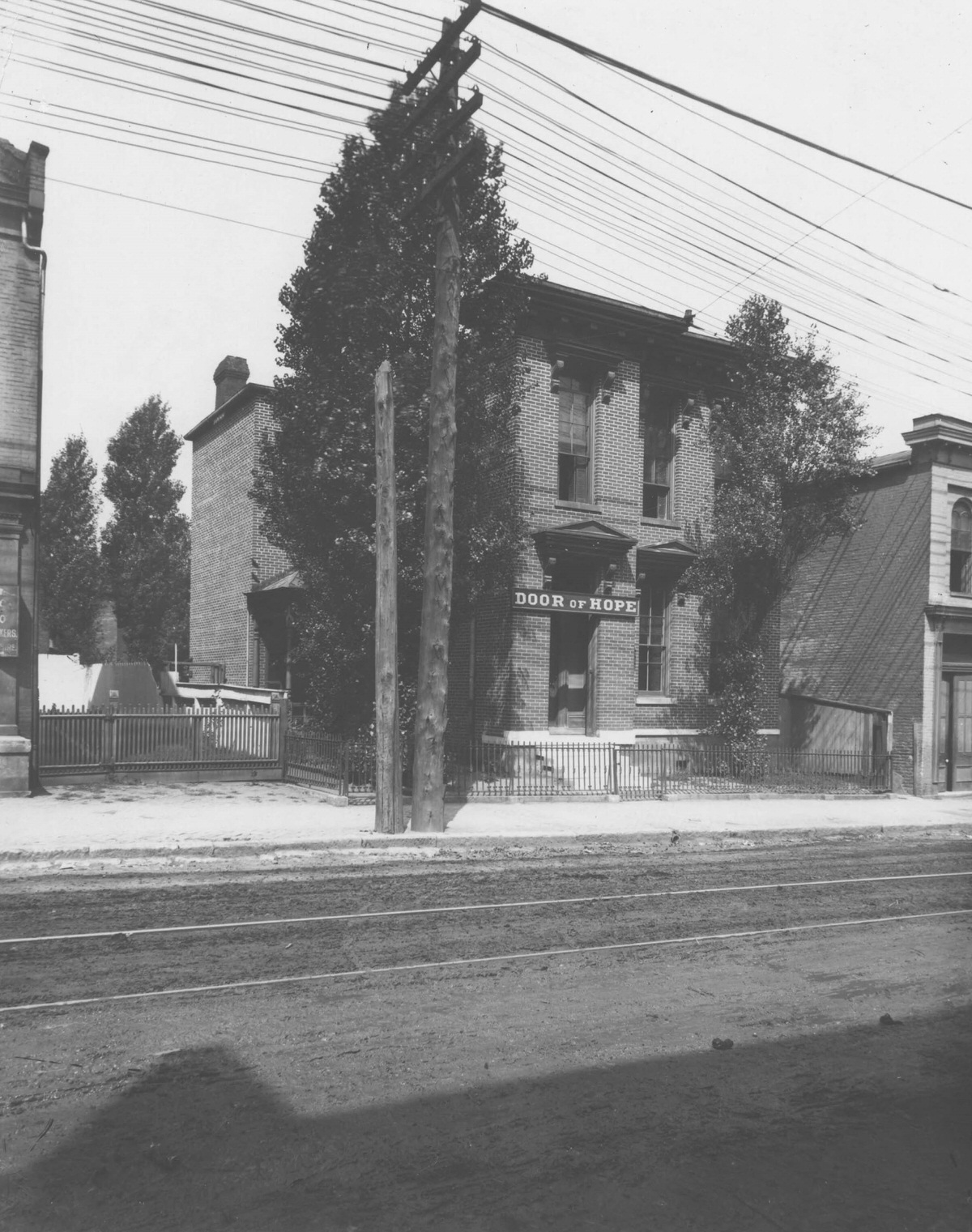 Door of Hope, 1920