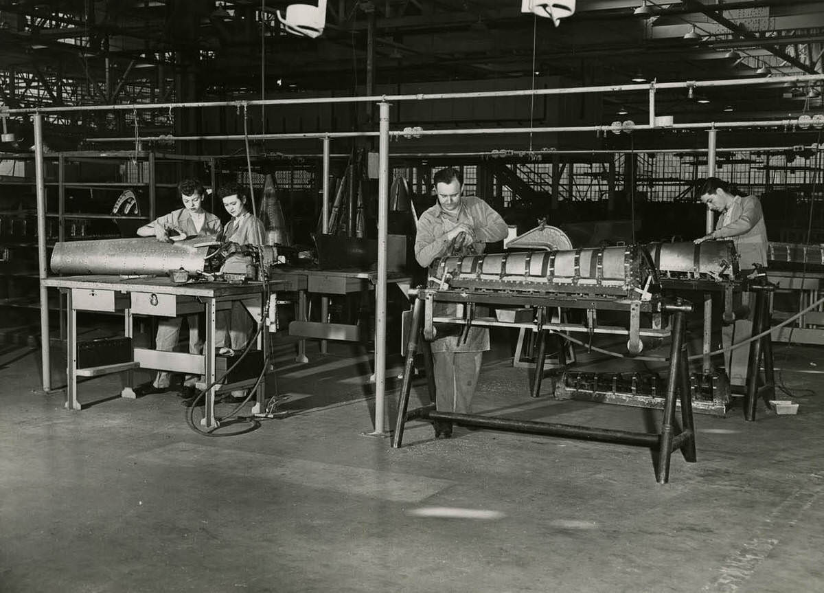 Women in the workforce during World War II, 1941